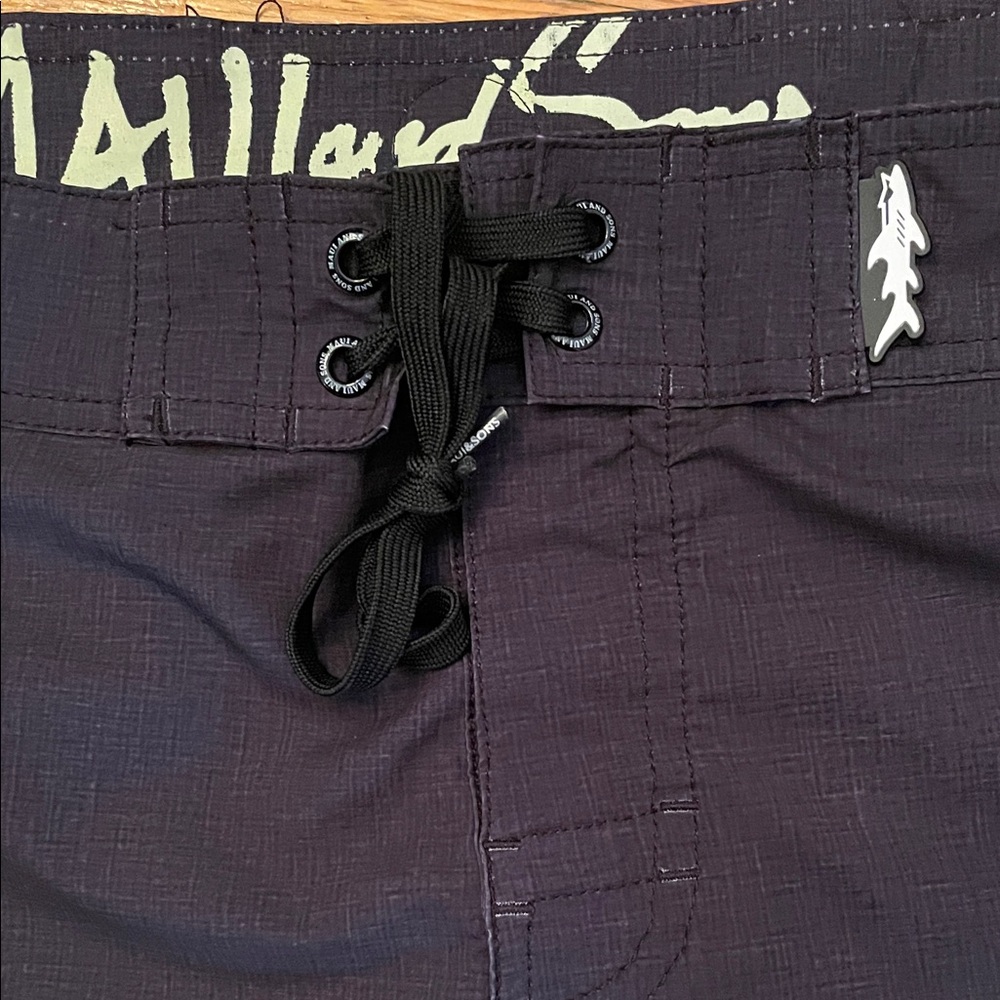 MAUI AND SONS Y2K Retro Black Tropical Print Men's Summer Holiday Swim Trunks - Picture 4 of 15